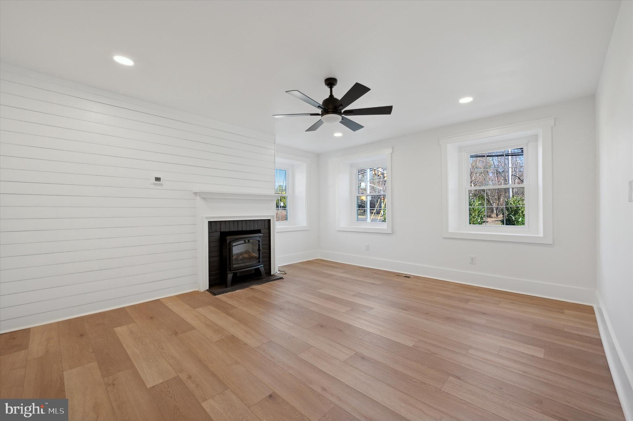 503 N BETHLEHEM PIKE A