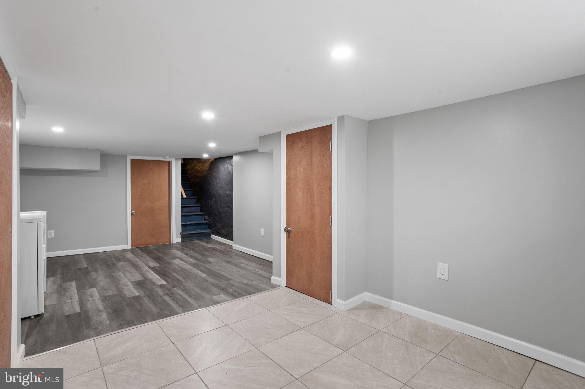 OVERBROOK - Residential Lease