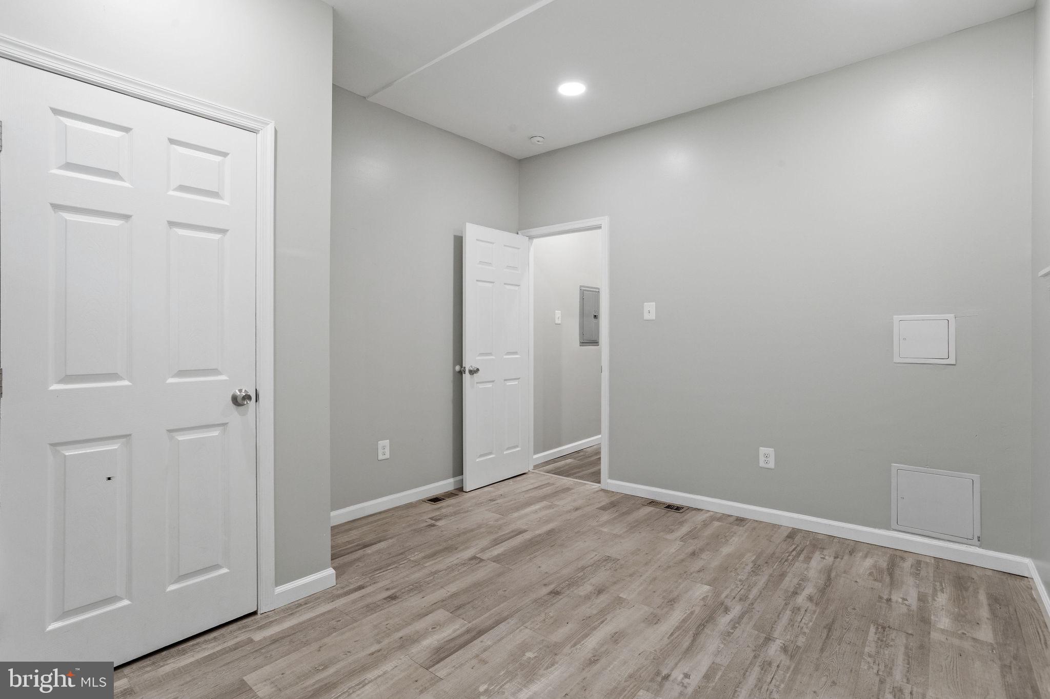 OVERBROOK - Residential Lease