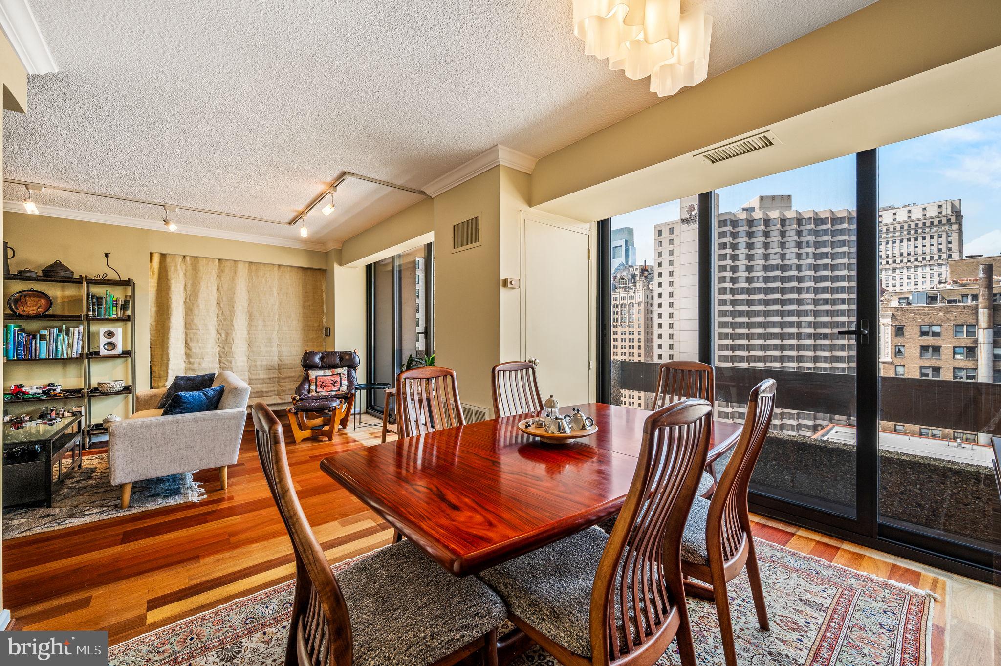 AVENUE OF THE ARTS - Residential