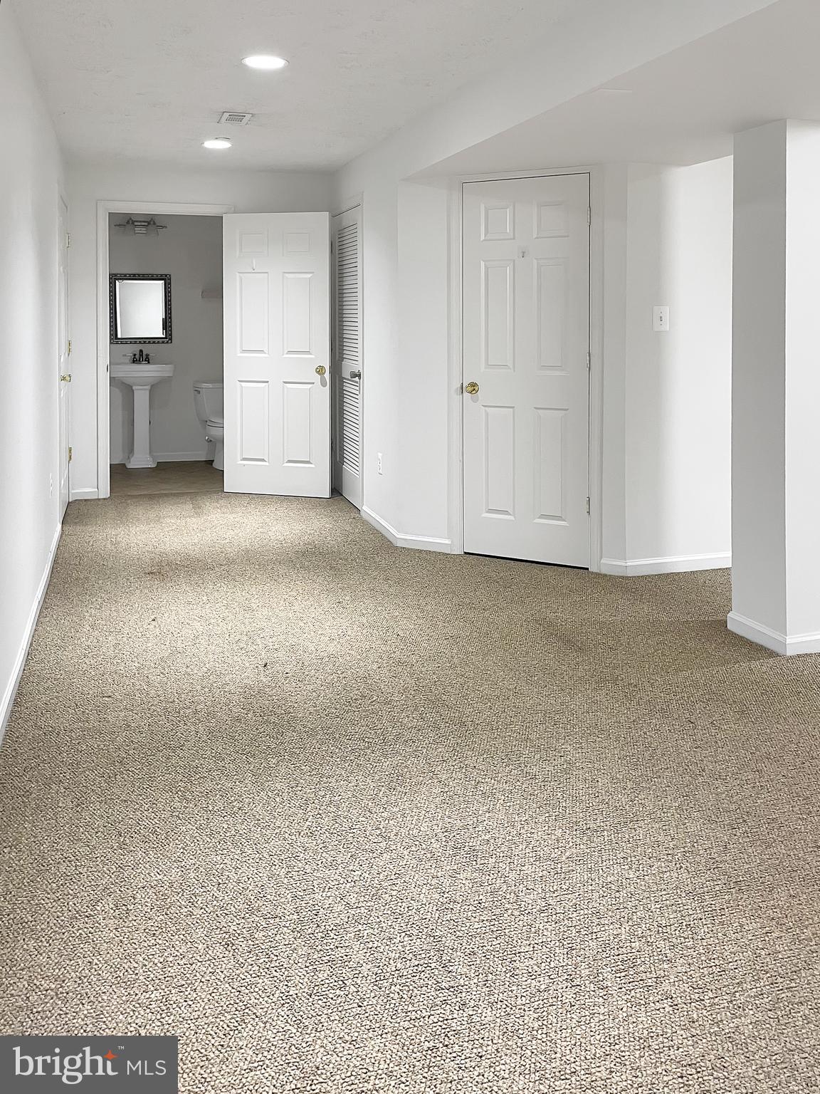 DEARBOUGHT - Residential Lease