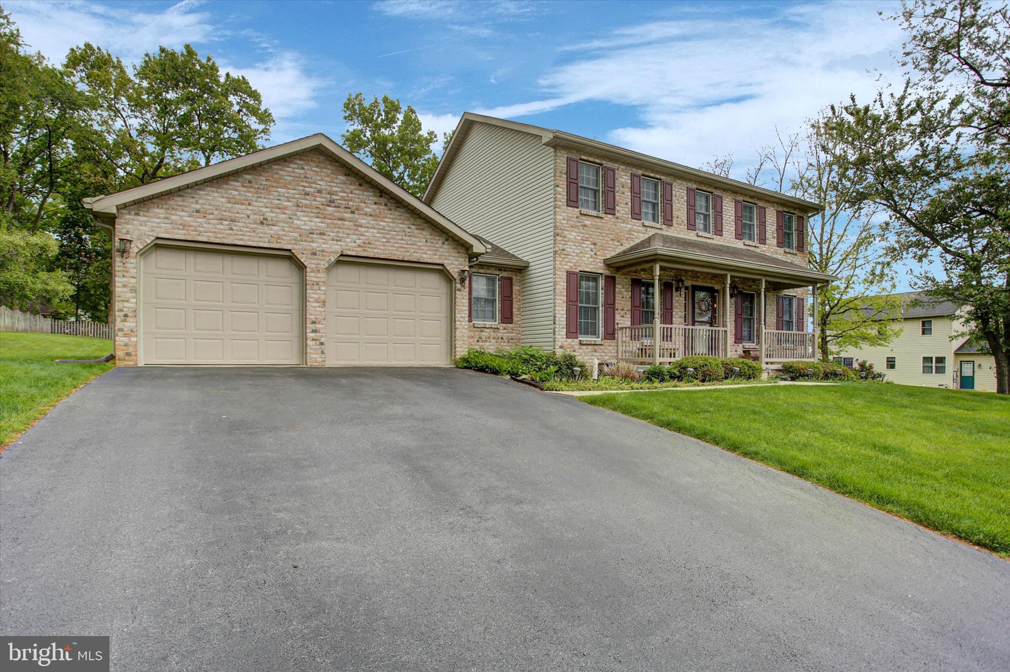 427 BRADLEY LANE