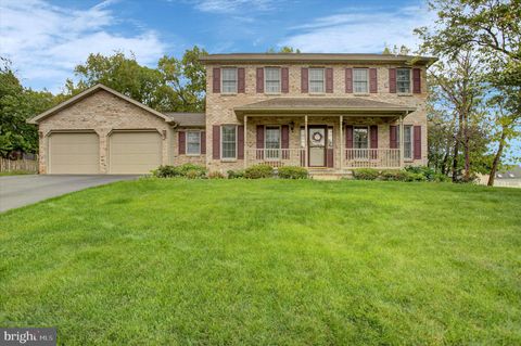 Homes For Sale - 427 Bradley Lane<br/> SHIPPENSBURG, PA 17257