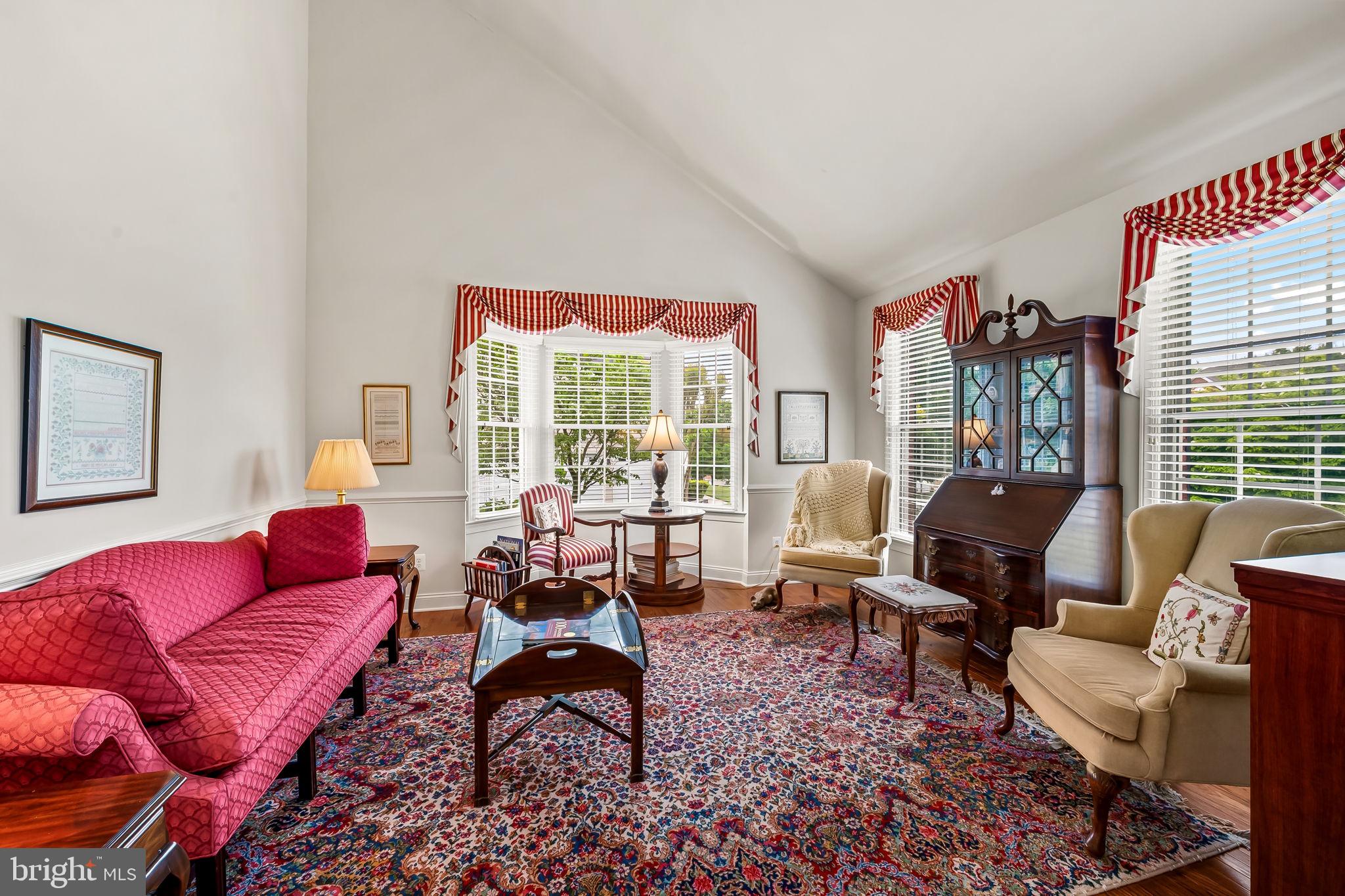 2121 OVERLOOK COURT