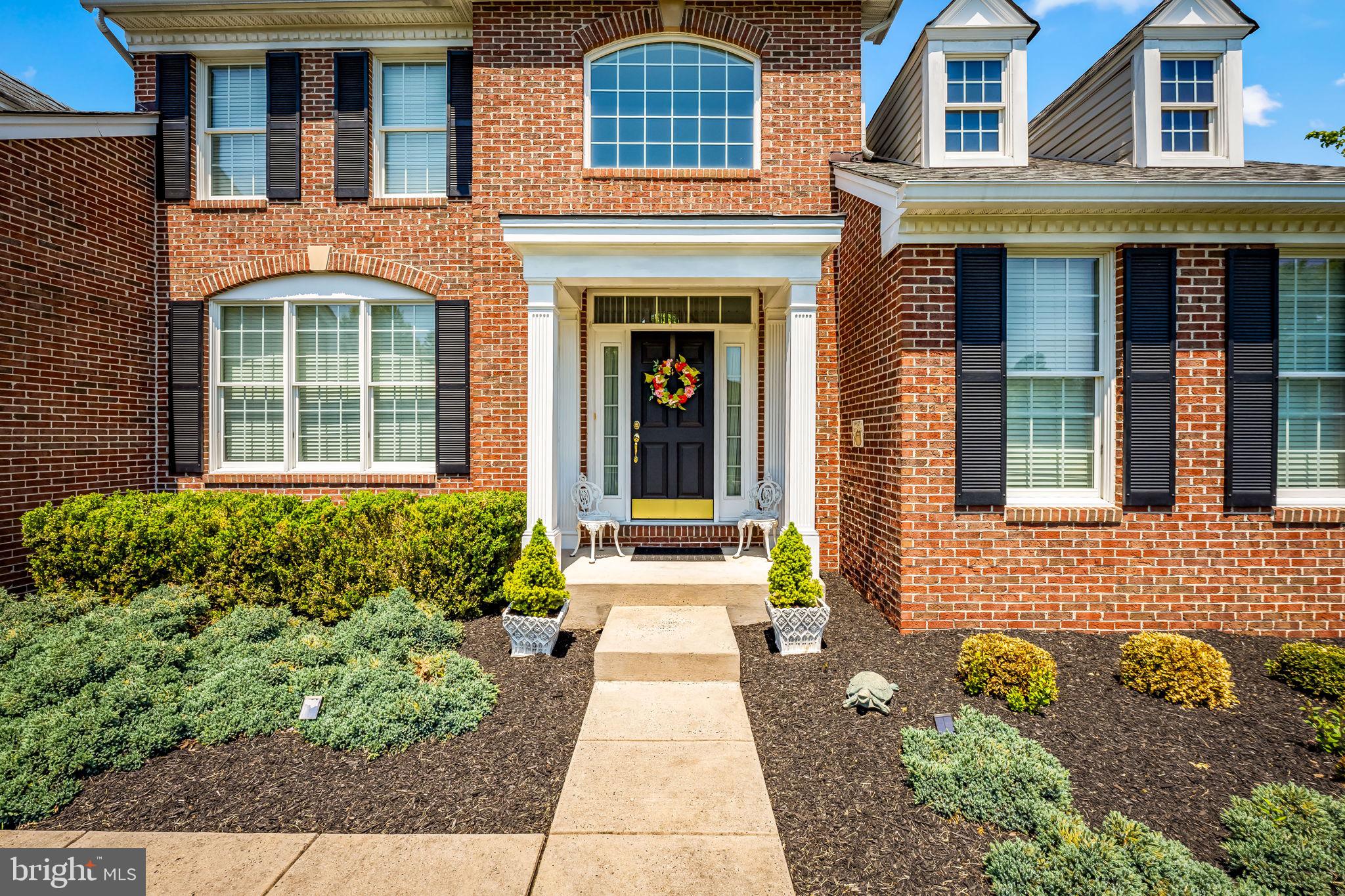 2121 OVERLOOK COURT