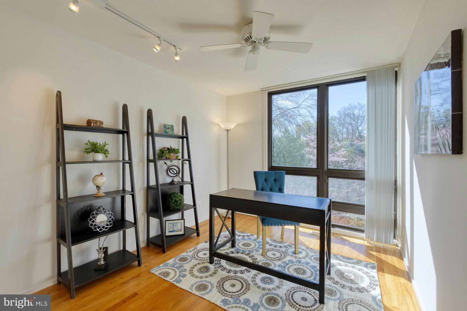 LAKE ANNE OF RESTON - Residential