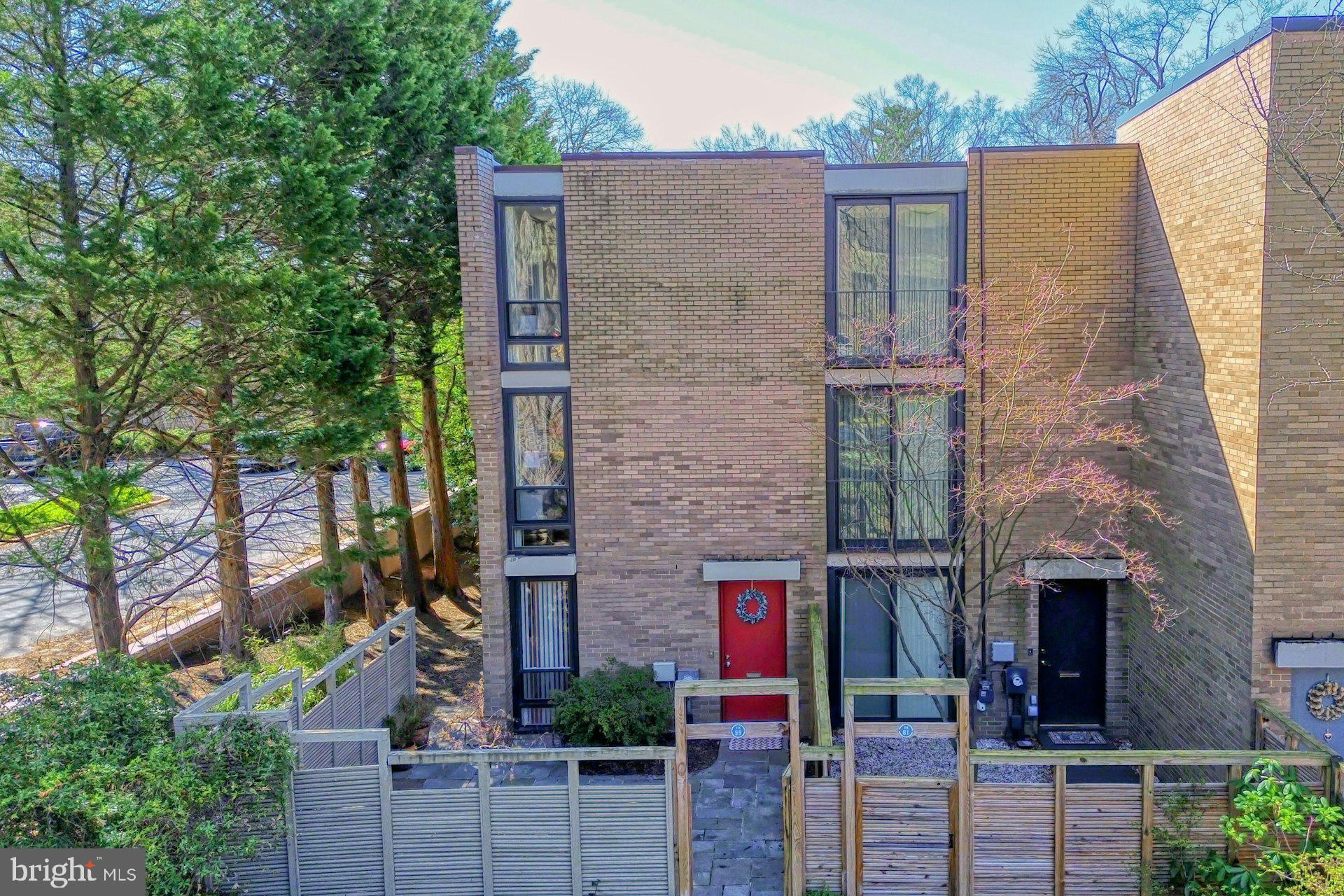 LAKE ANNE OF RESTON - Residential