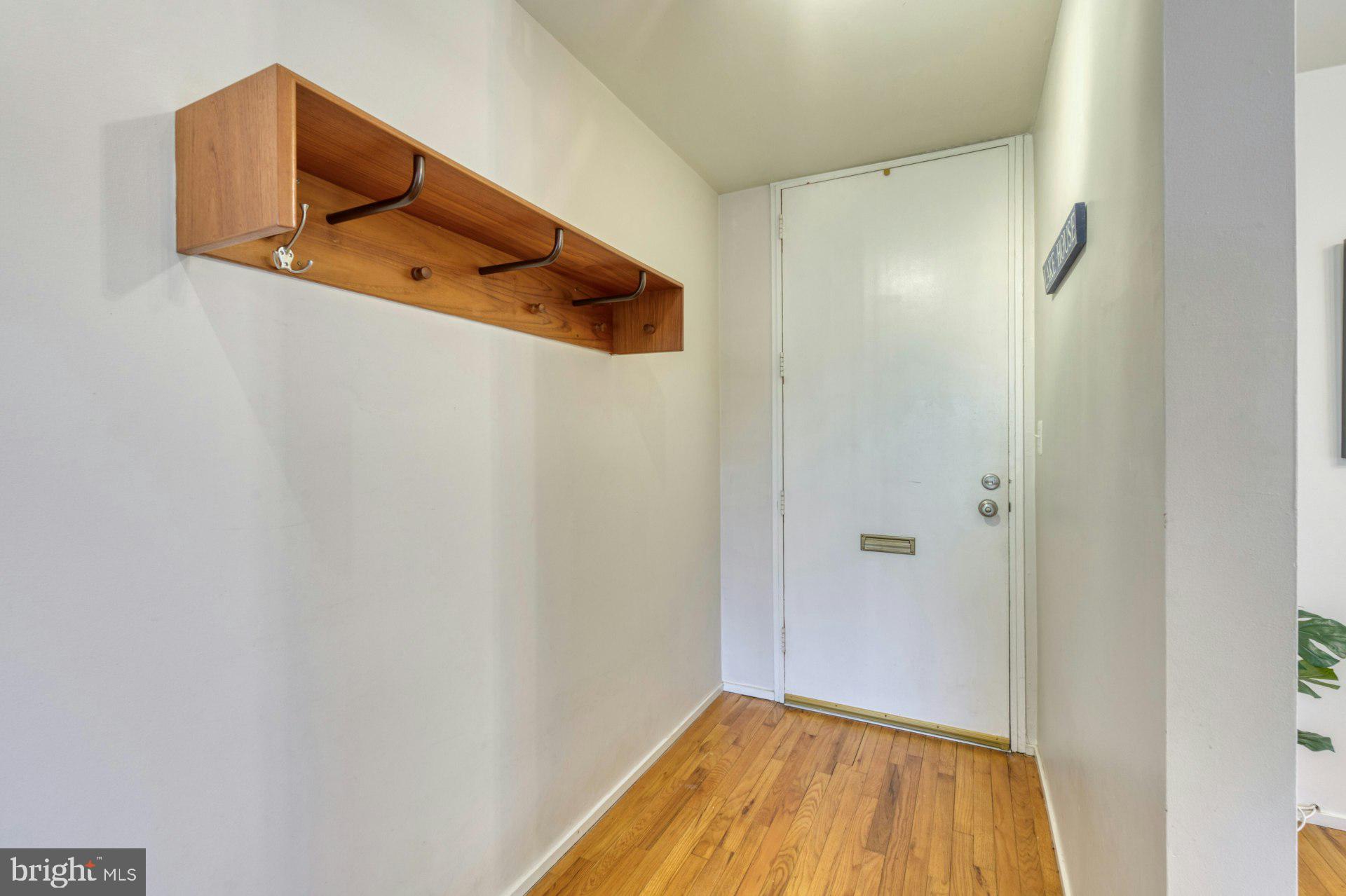 LAKE ANNE OF RESTON - Residential