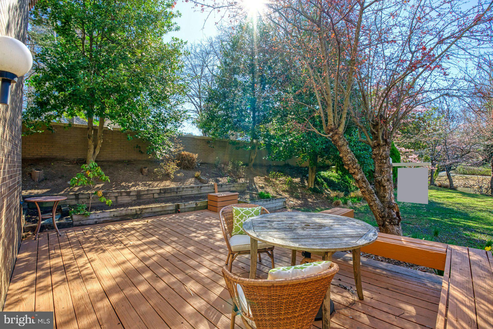 LAKE ANNE OF RESTON - Residential