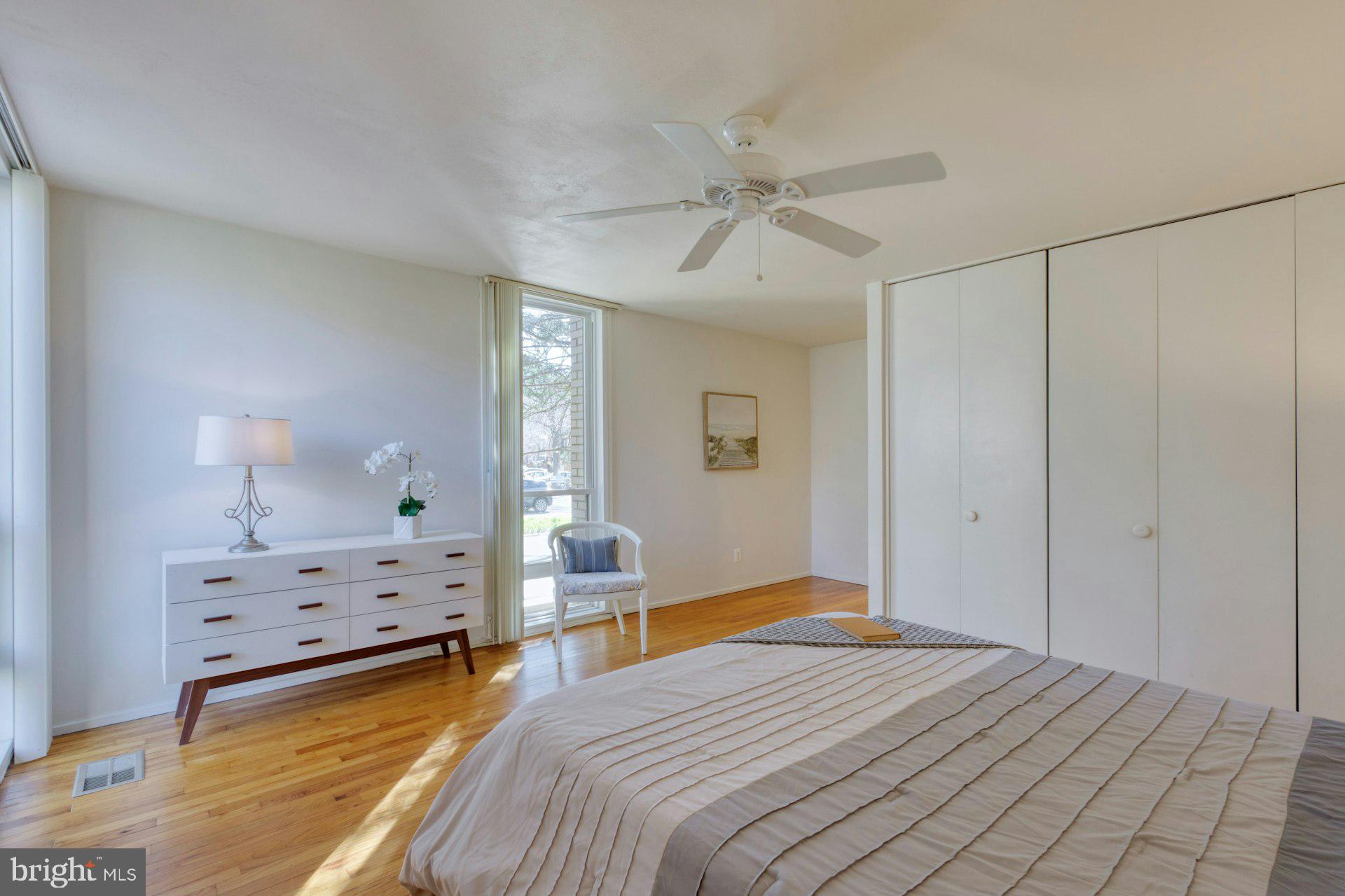 LAKE ANNE OF RESTON - Residential