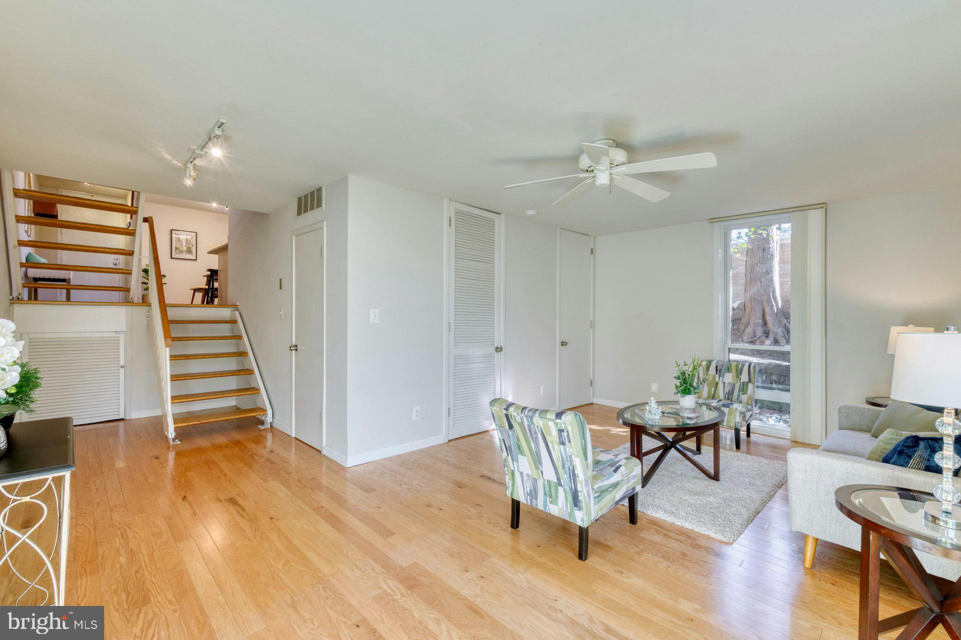 LAKE ANNE OF RESTON - Residential