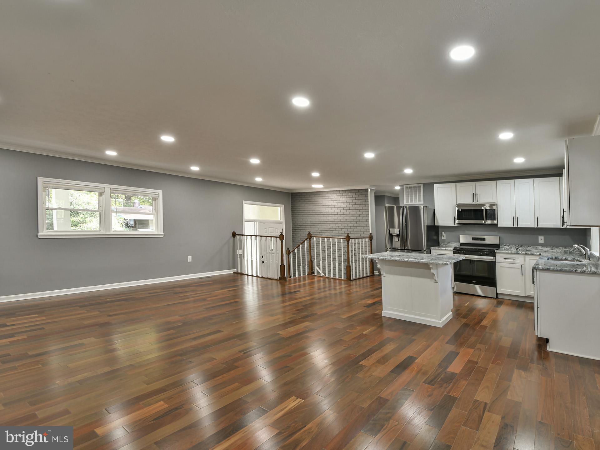 HILLMEADE MANOR - Residential