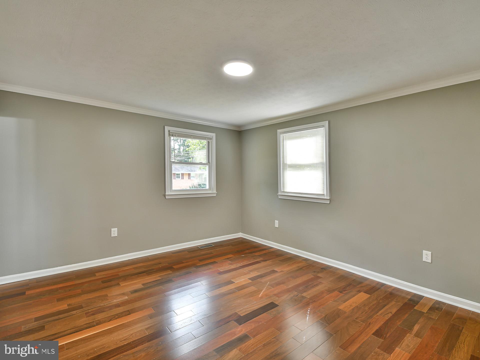 HILLMEADE MANOR - Residential