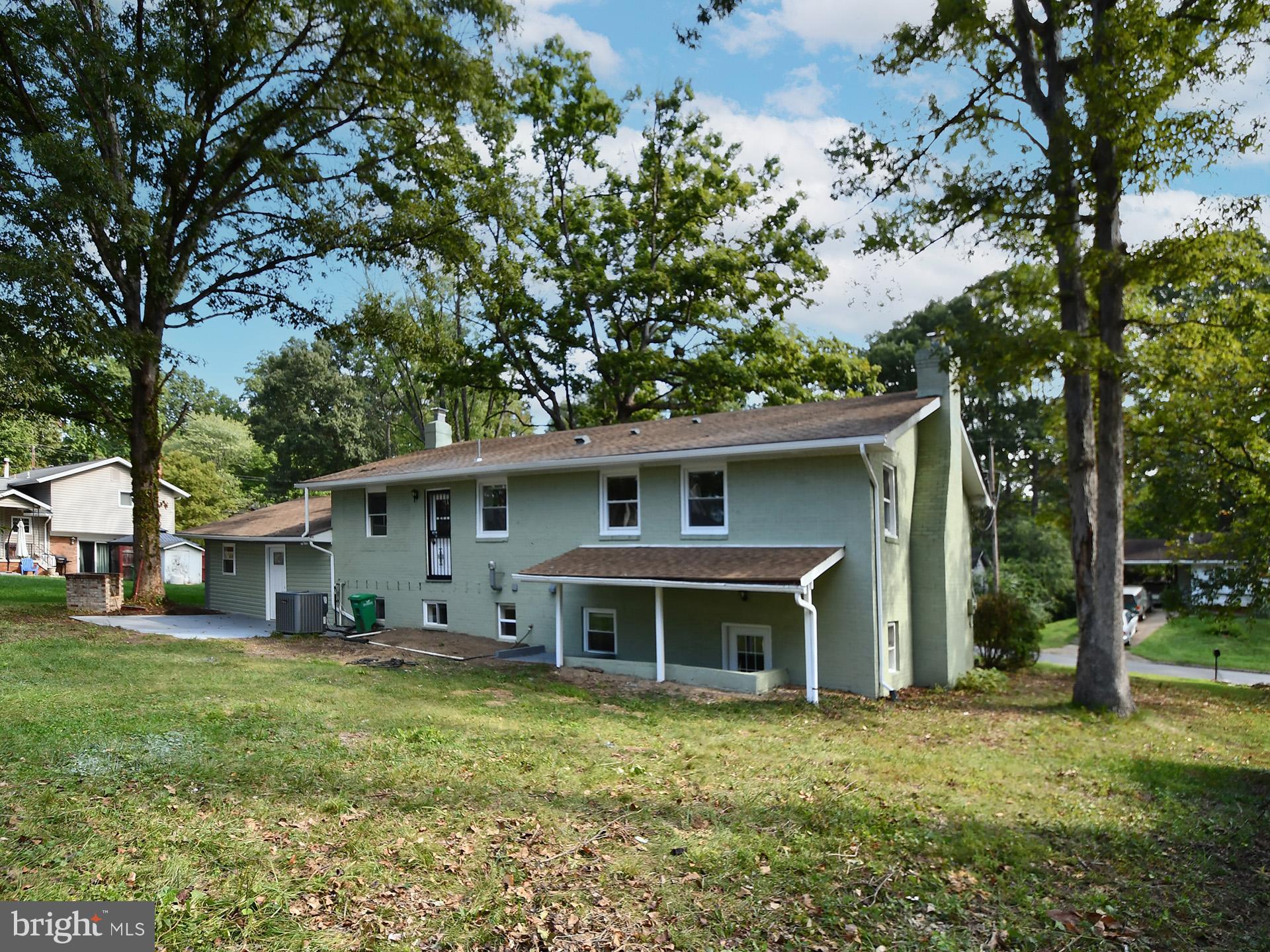 HILLMEADE MANOR - Residential