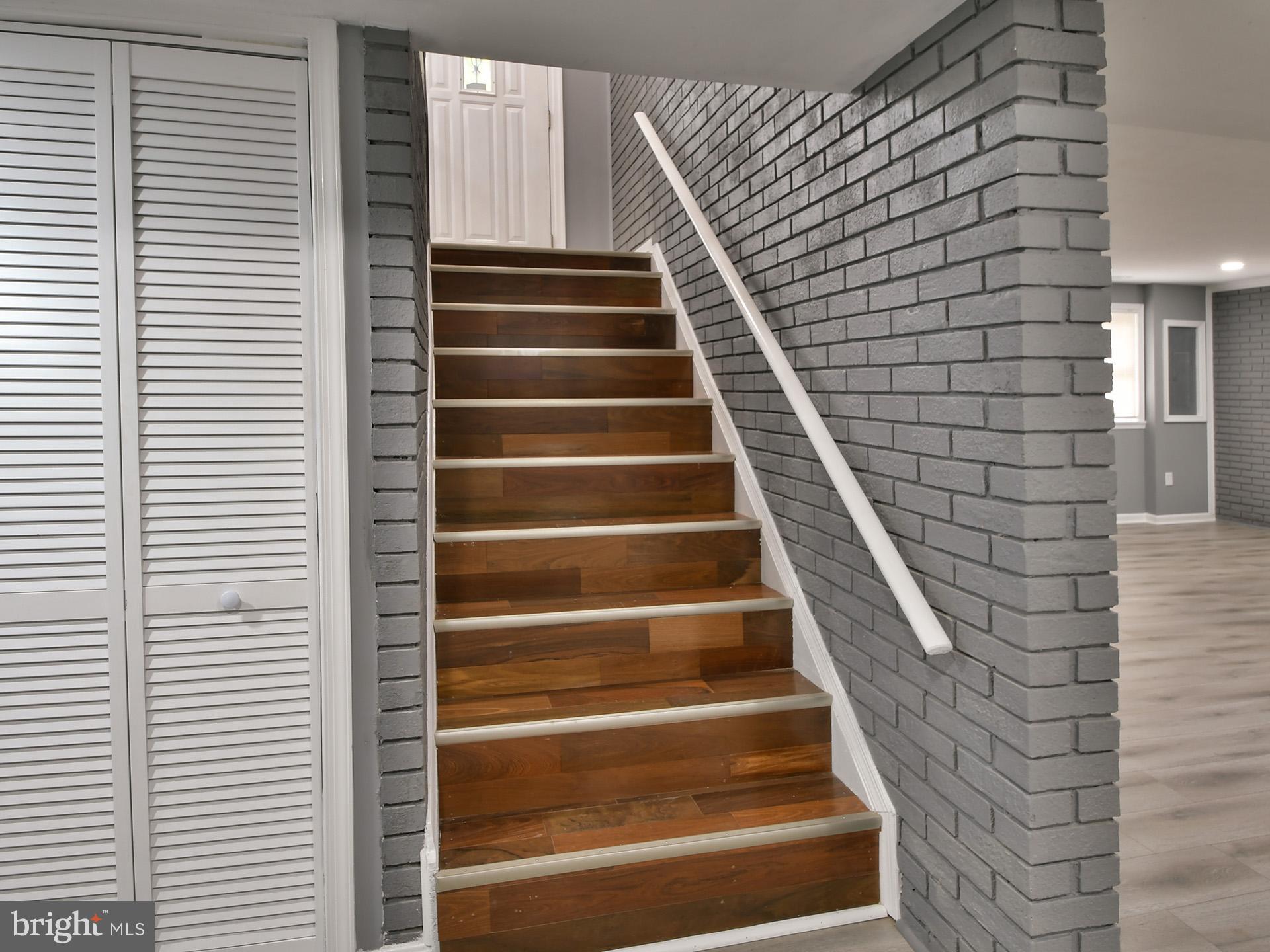 HILLMEADE MANOR - Residential