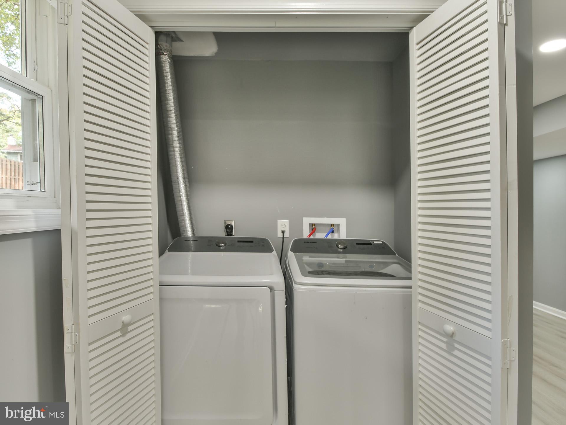 HILLMEADE MANOR - Residential