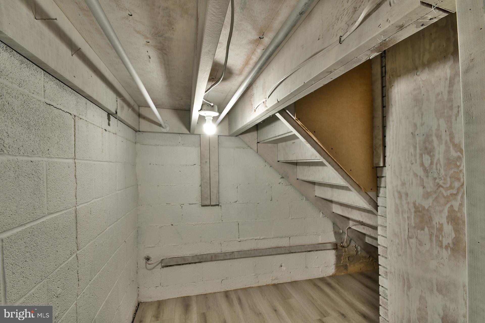 HILLMEADE MANOR - Residential