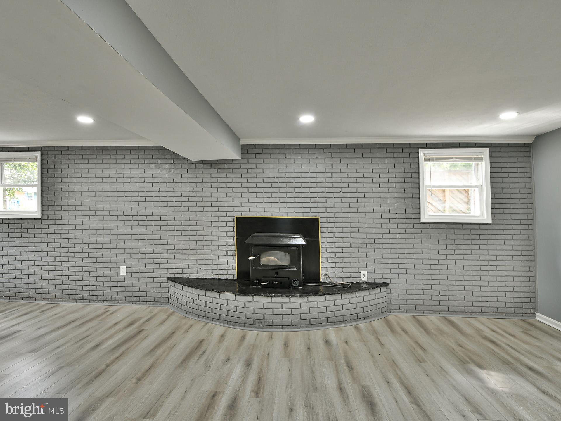 HILLMEADE MANOR - Residential