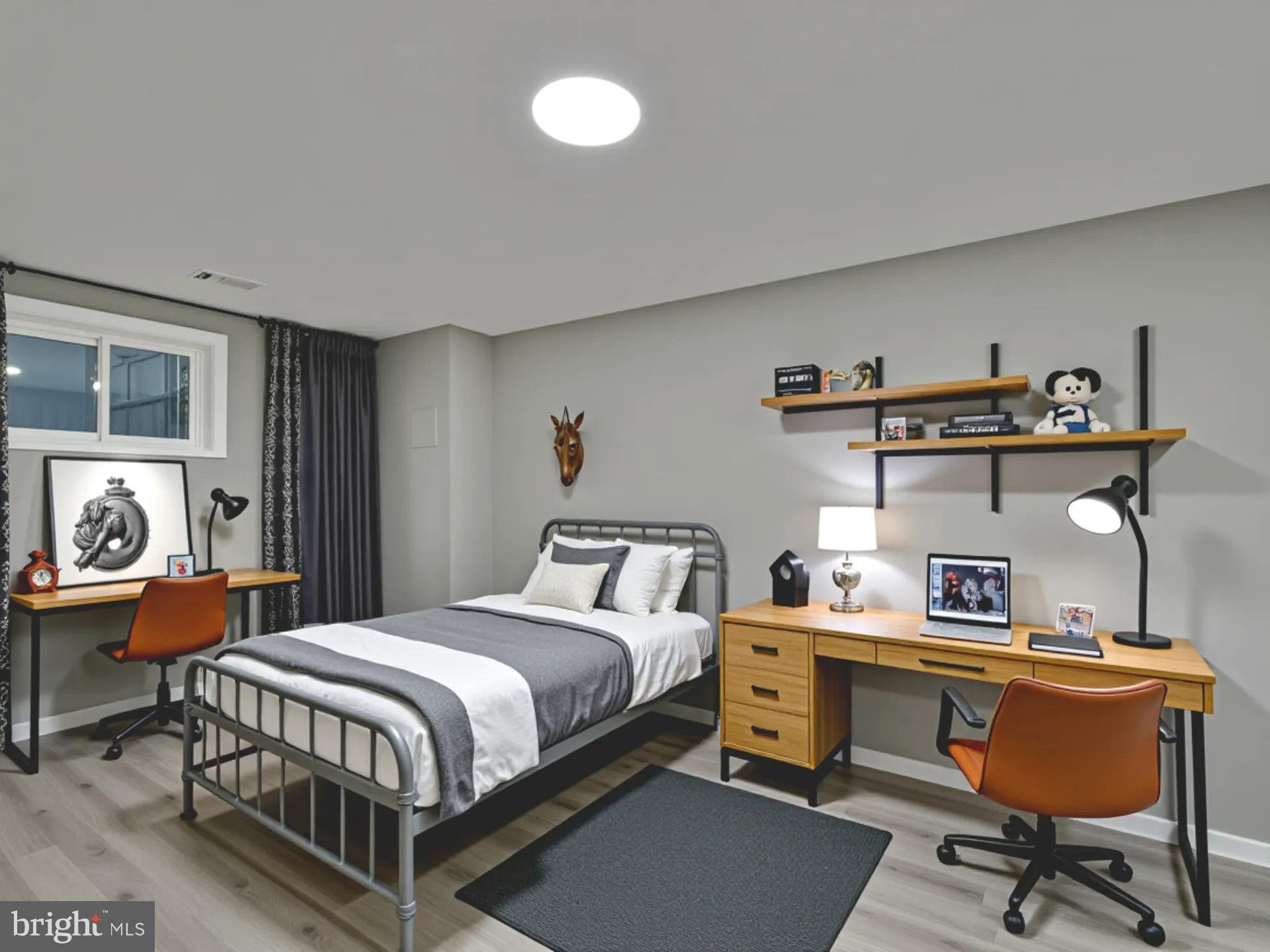 HILLMEADE MANOR - Residential