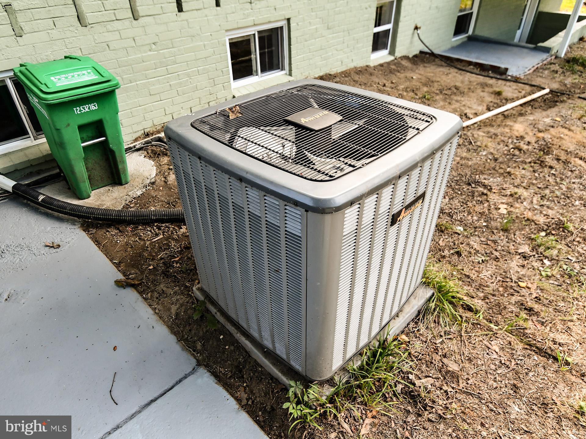 HILLMEADE MANOR - Residential