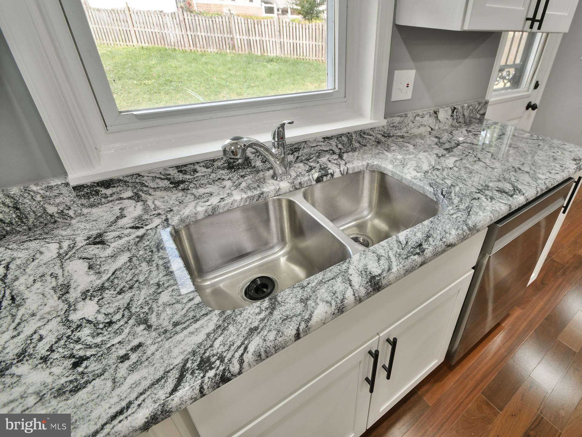 HILLMEADE MANOR - Residential