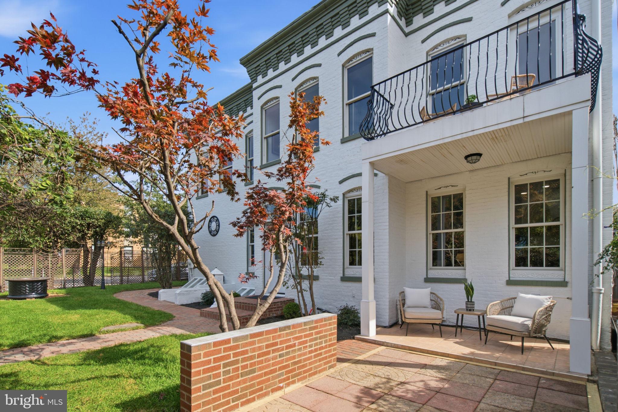 900 SE 12TH STREET SE