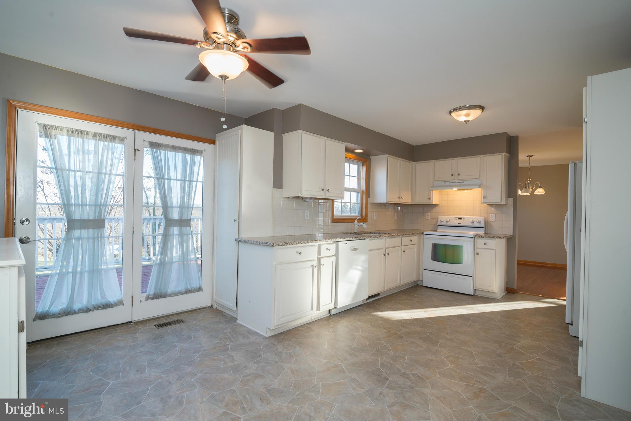 HOLLIS MANOR - Residential