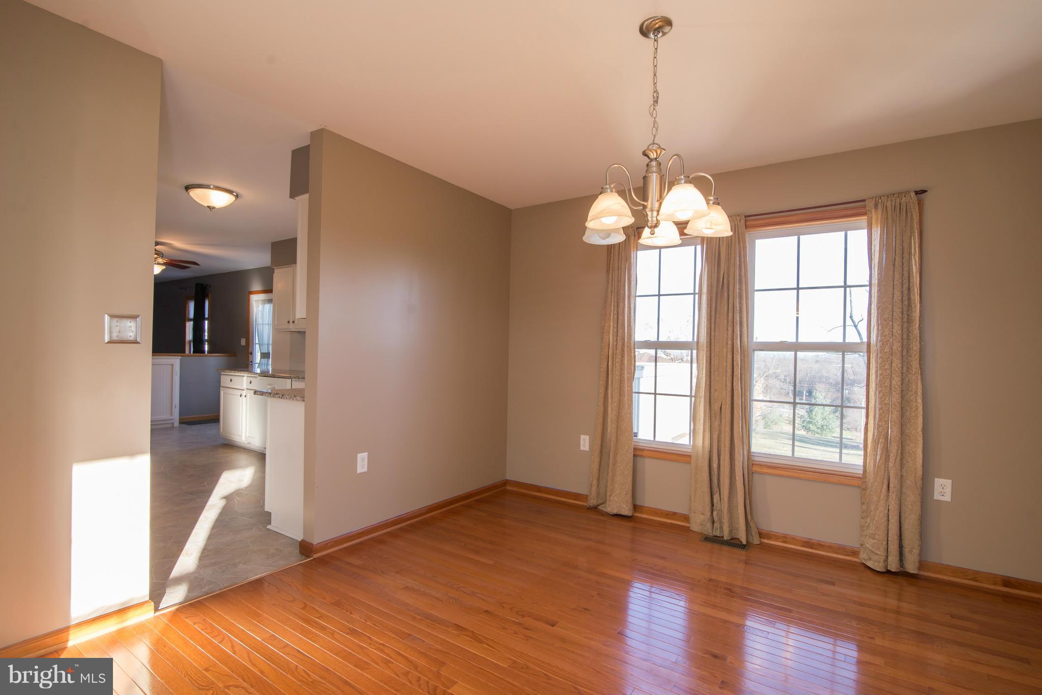 HOLLIS MANOR - Residential