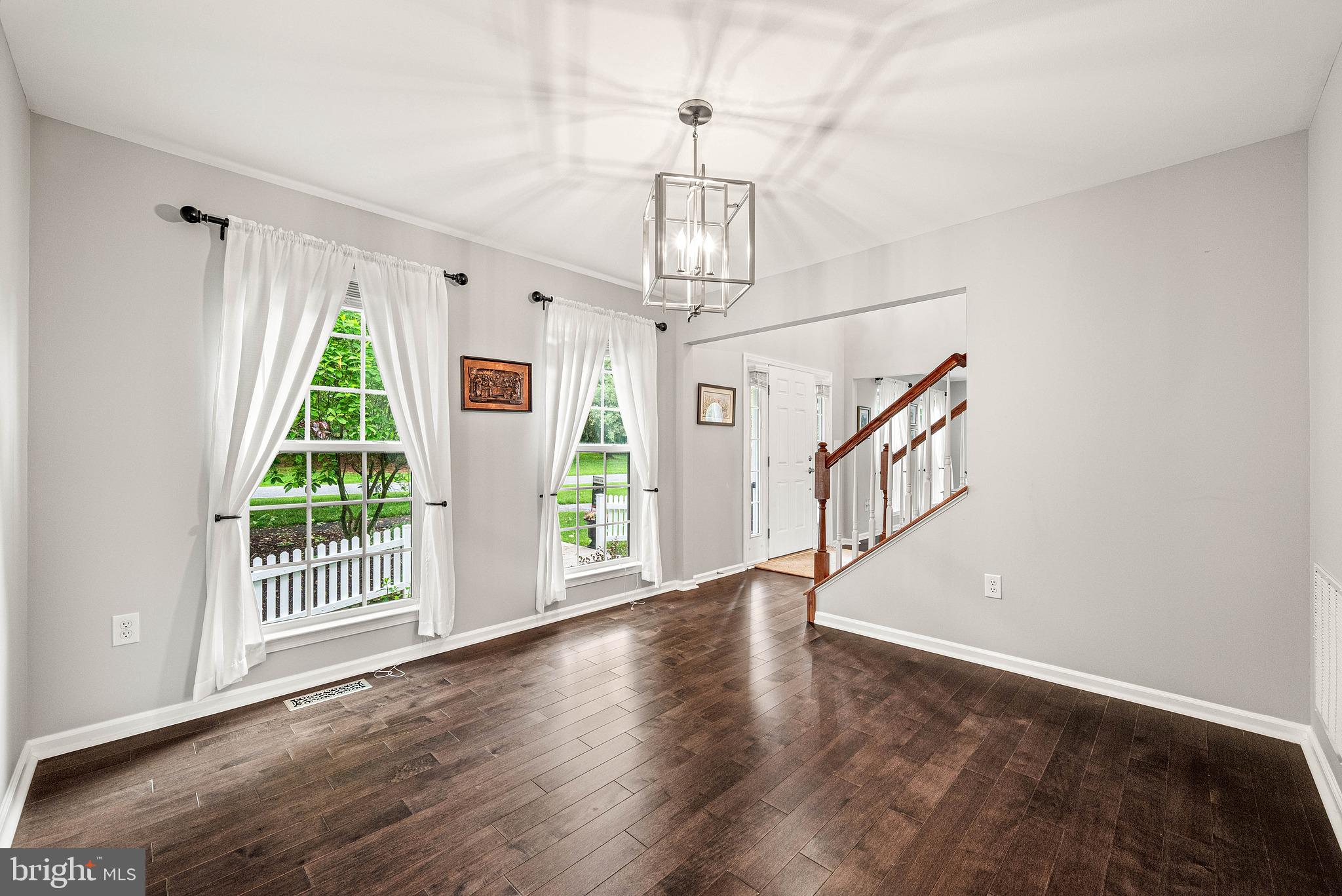 NEW DALEVILLE - Residential