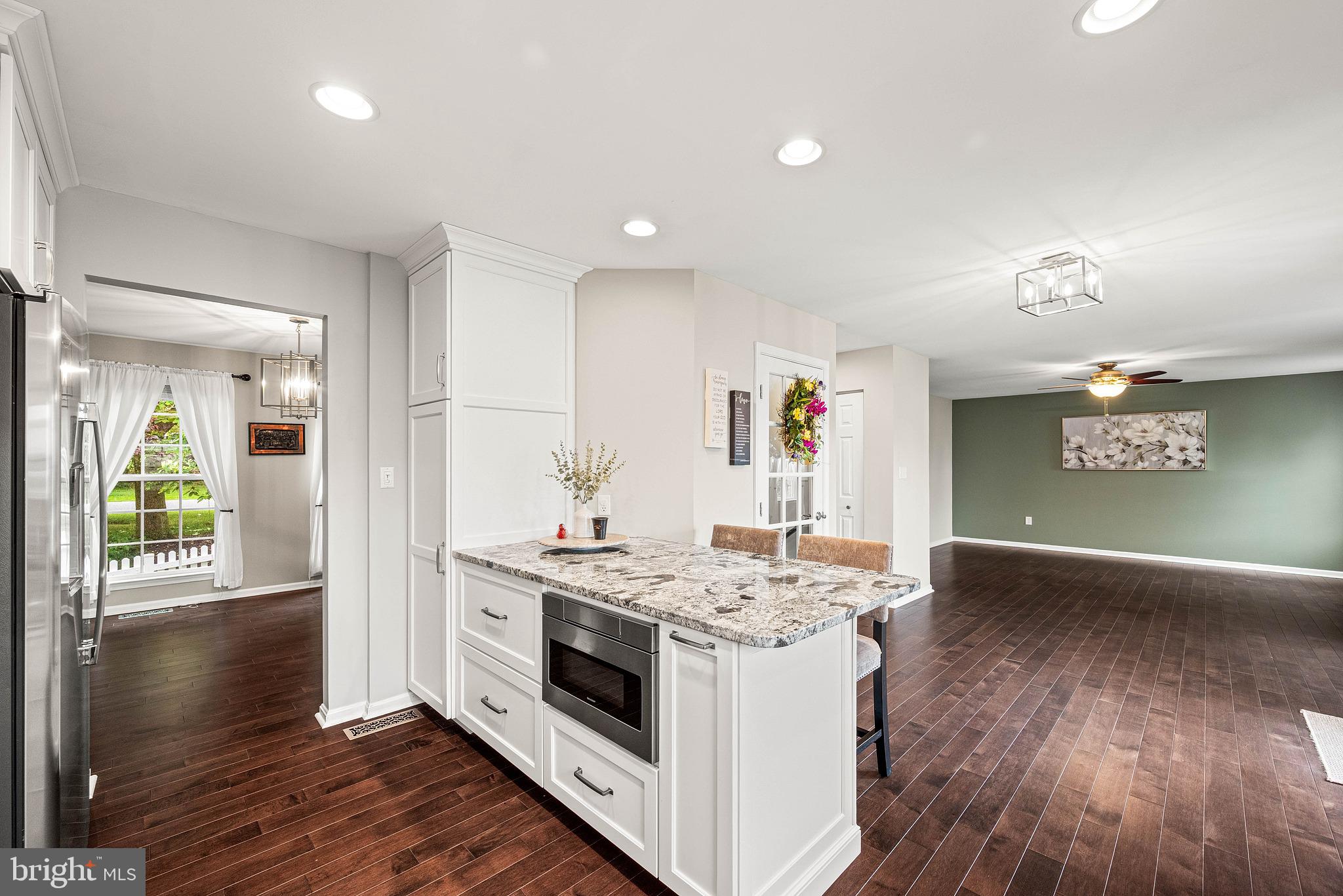 NEW DALEVILLE - Residential