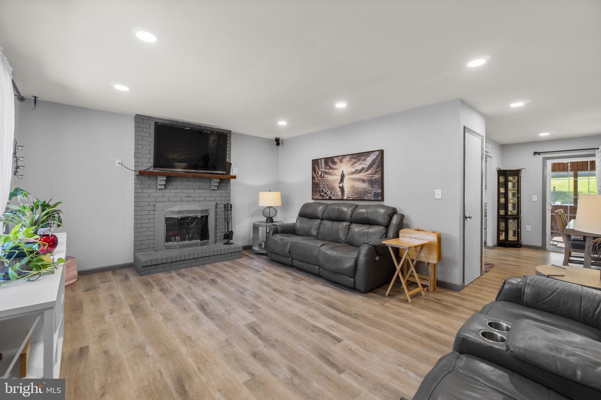 4302 COOLIDGE COURT