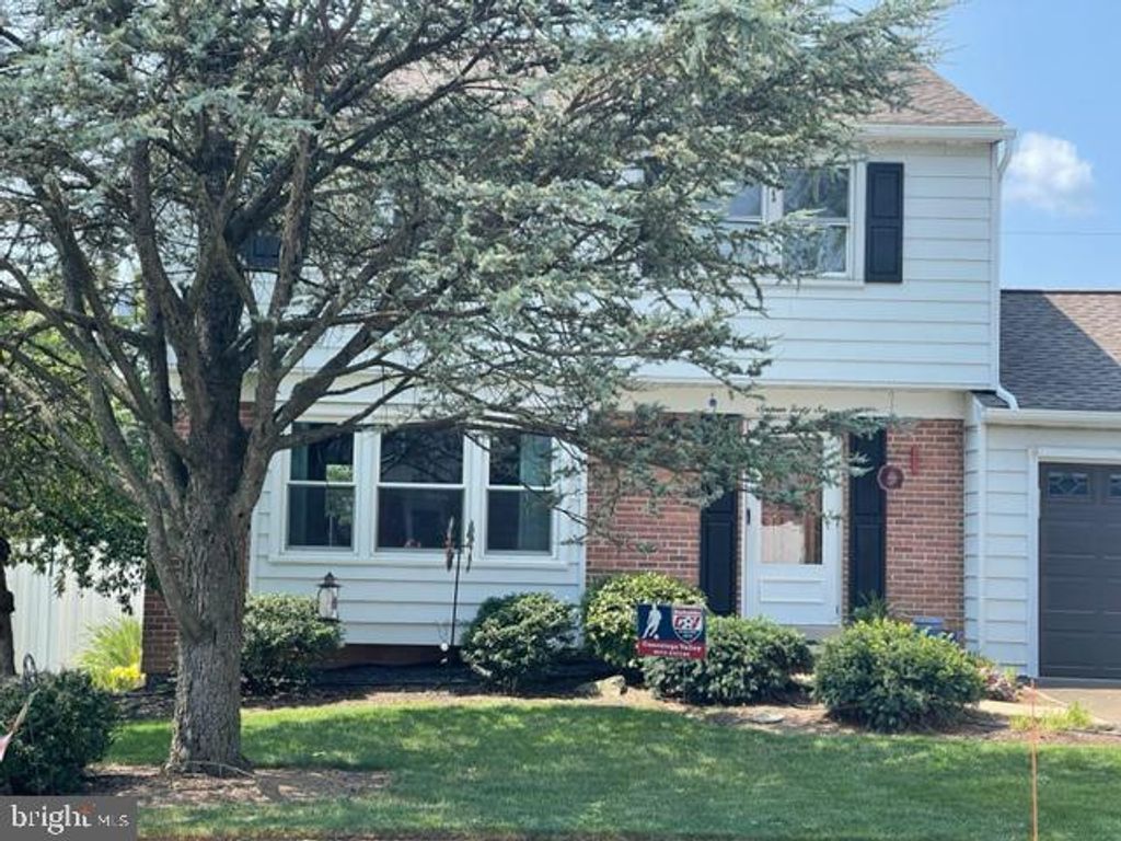 Photo of 1646 GLENN RD, LANCASTER, PA 17601 (MLS # PALA2039102)