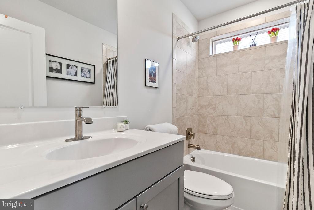 BRYANS ROAD - Residential Lease