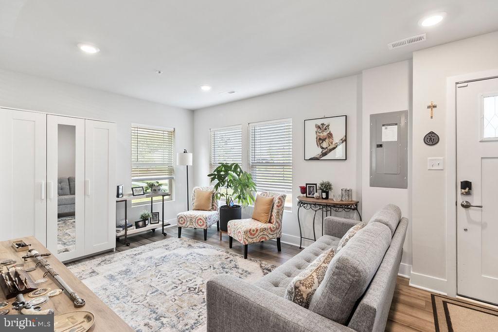 BRYANS ROAD - Residential Lease