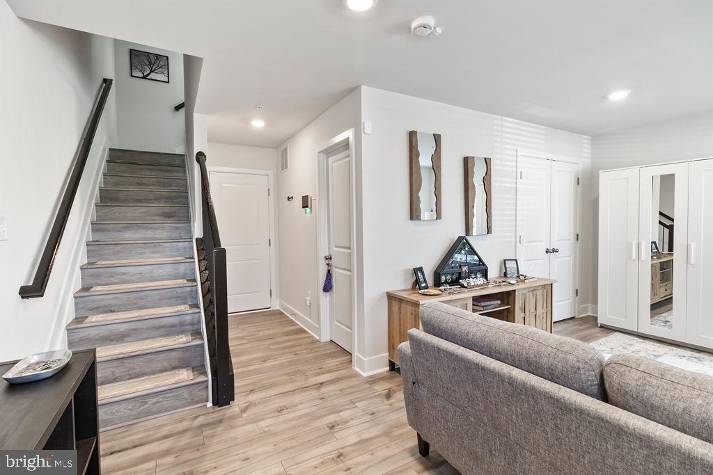 BRYANS ROAD - Residential Lease