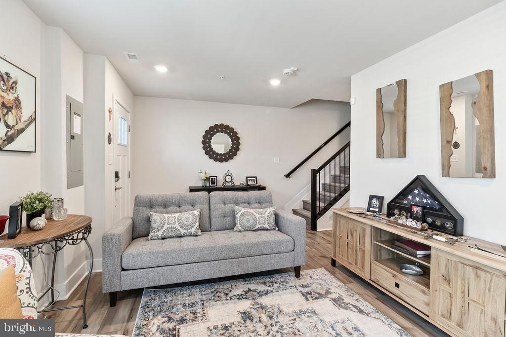 BRYANS ROAD - Residential Lease