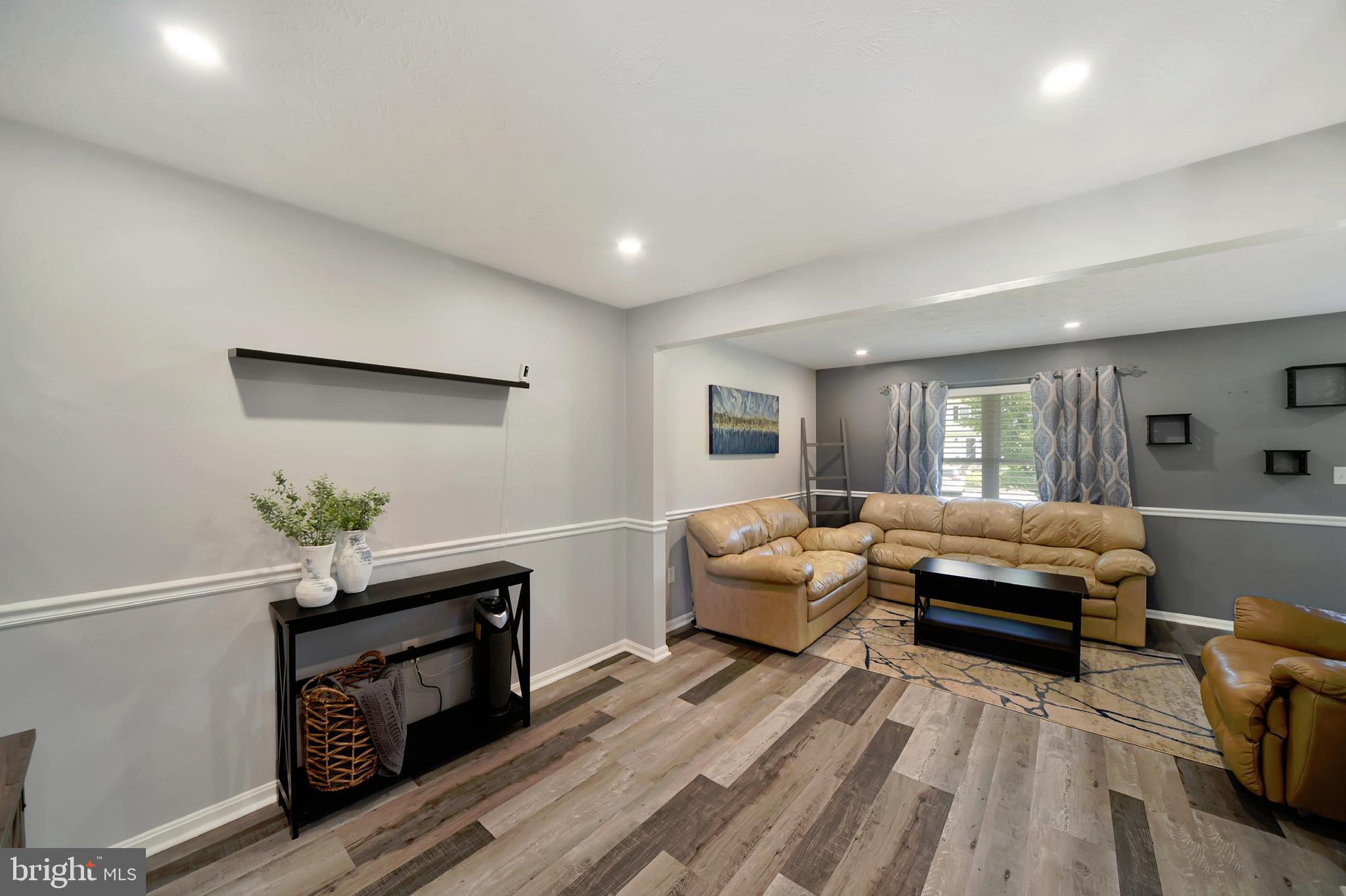 1460 LANDIS CIRCLE
