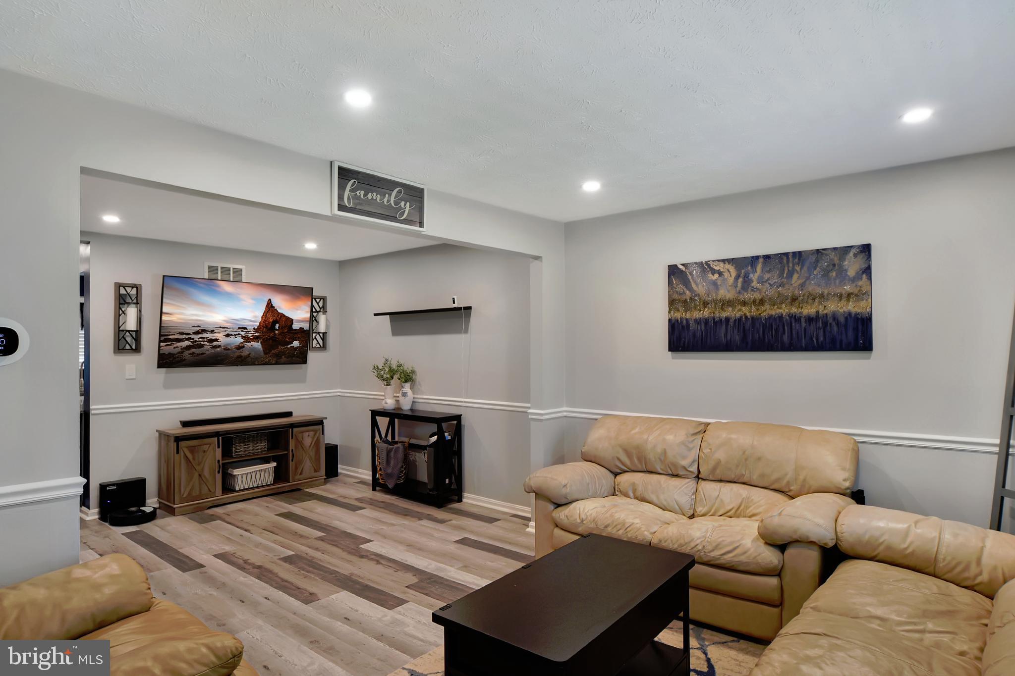 1460 LANDIS CIRCLE