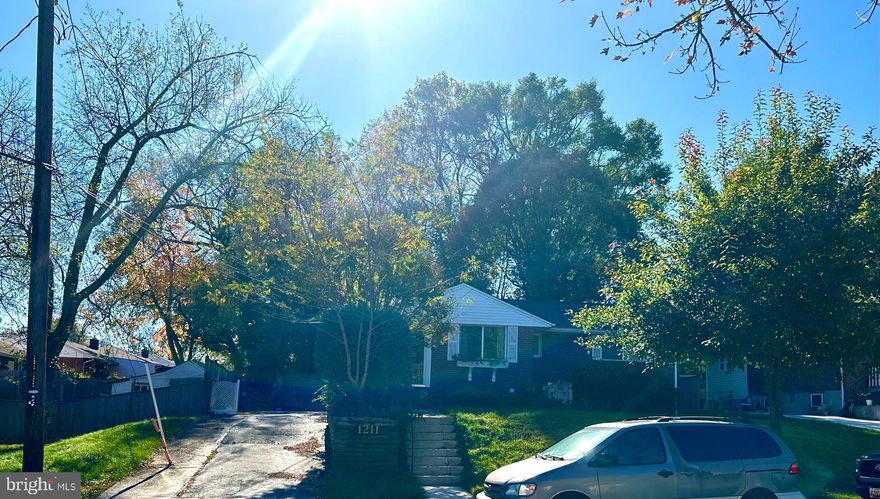 A great single family Ready to Move in!
5 Bedrooms with 2 full bath.  Additional bouns sun room with the window AC.  Stainless steel appliances, fully finished basement with second kitchen. shed, private driveway for up to 5 cars. This home is in a great location with easy access Metro Station of Twinbrook, schools, shopping centers, and major commuter routes. $50.00 Tenant deductible for each repair during the lease period. 
All of applicant's credit score 700 or above is required!