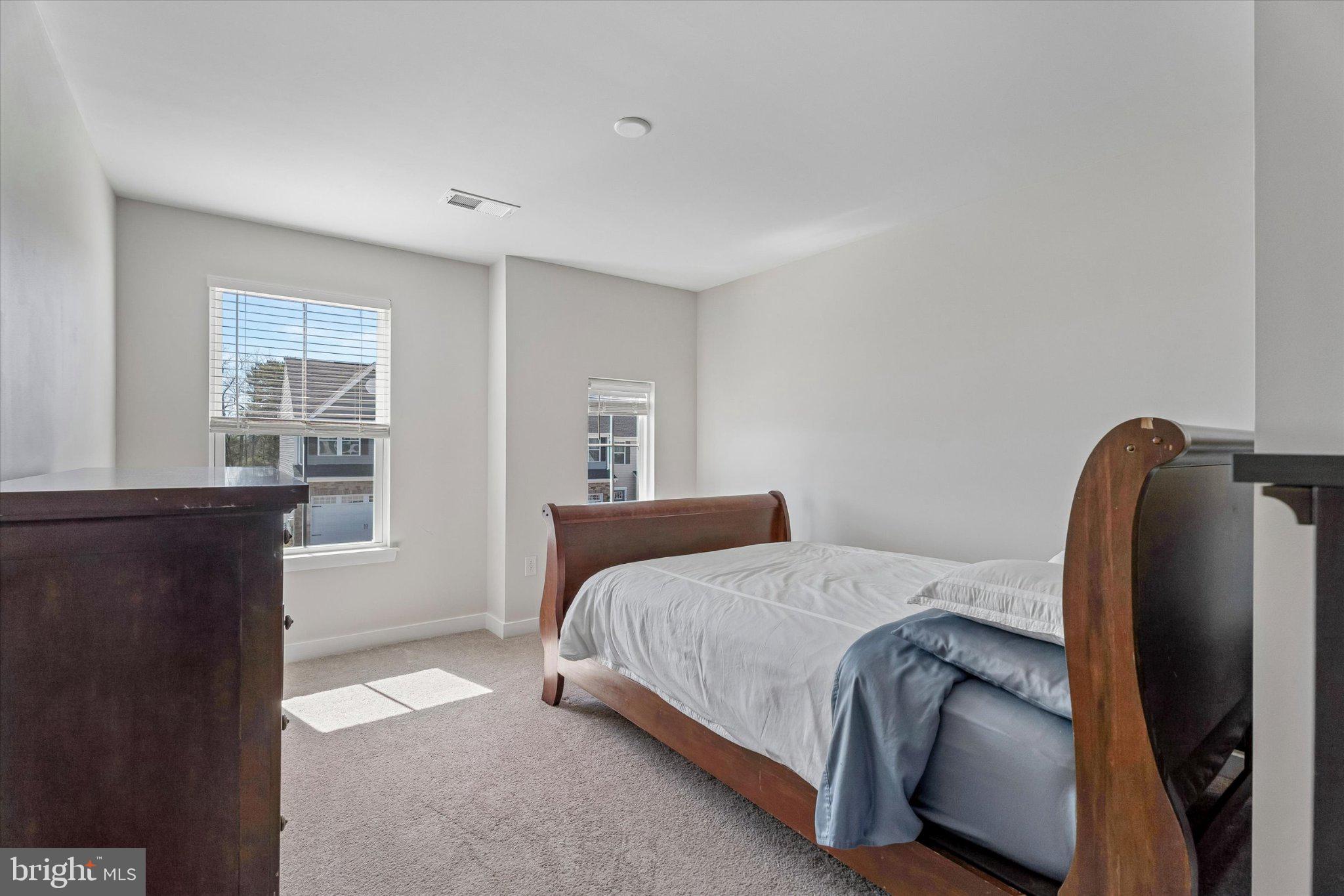 OVERLOOK AT CREEKSIDE - Residential