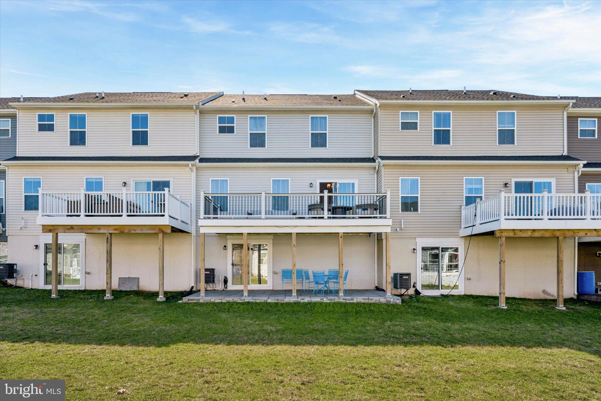 OVERLOOK AT CREEKSIDE - Residential