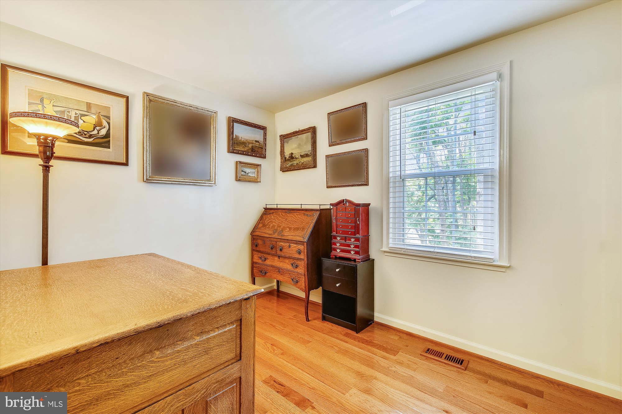 FALLSREACH - Residential Lease