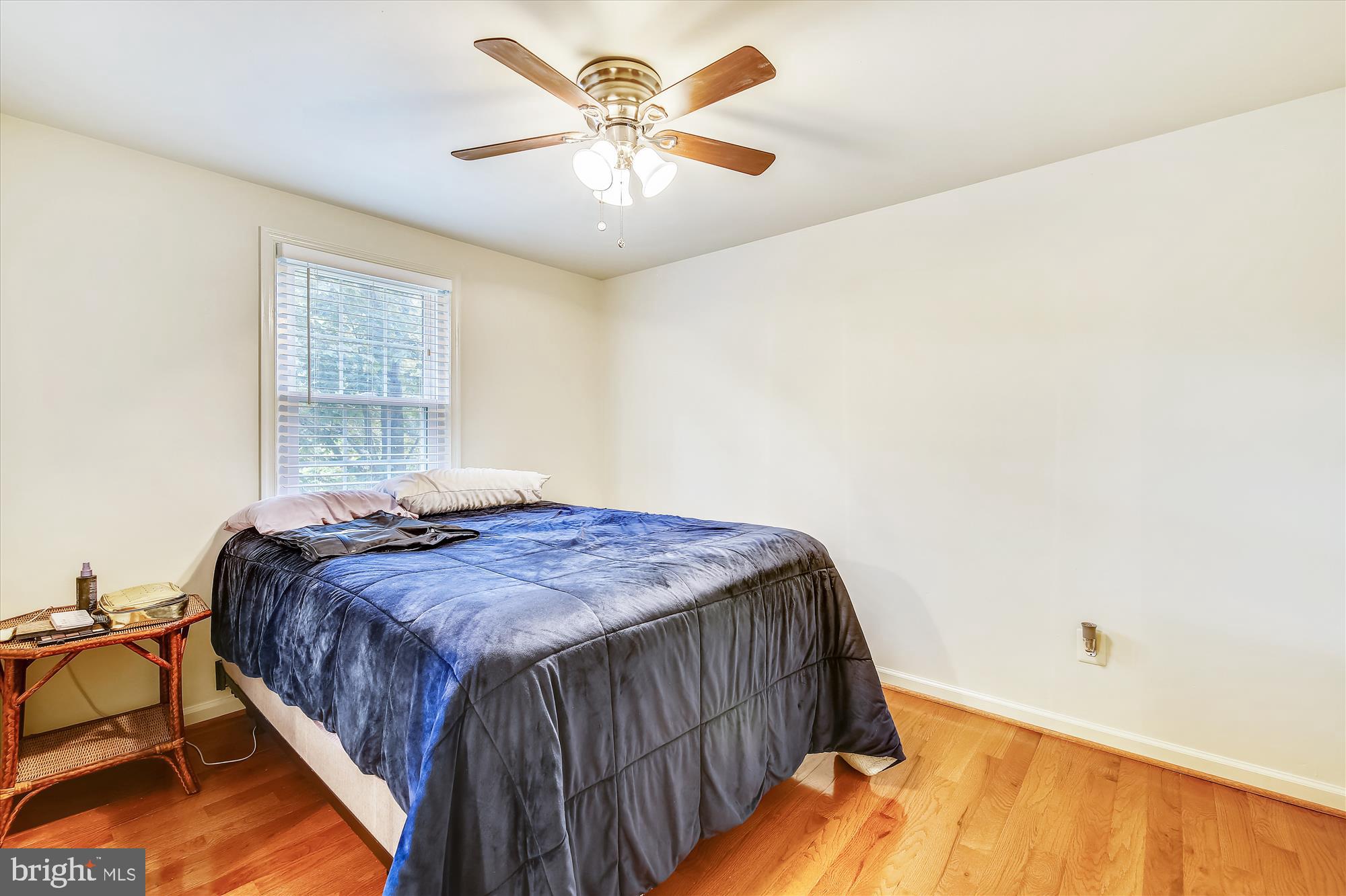 FALLSREACH - Residential Lease