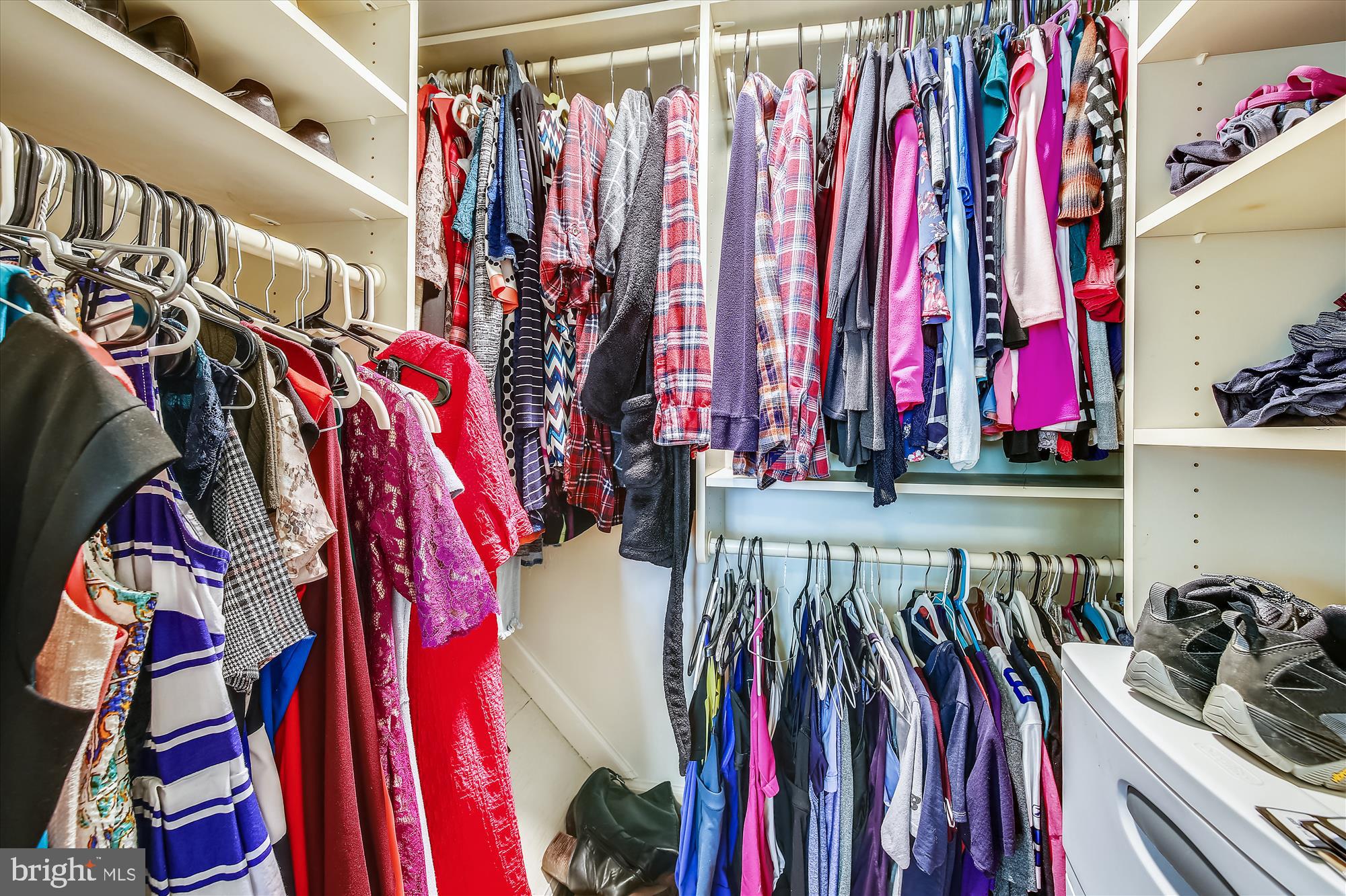 FALLSREACH - Residential Lease