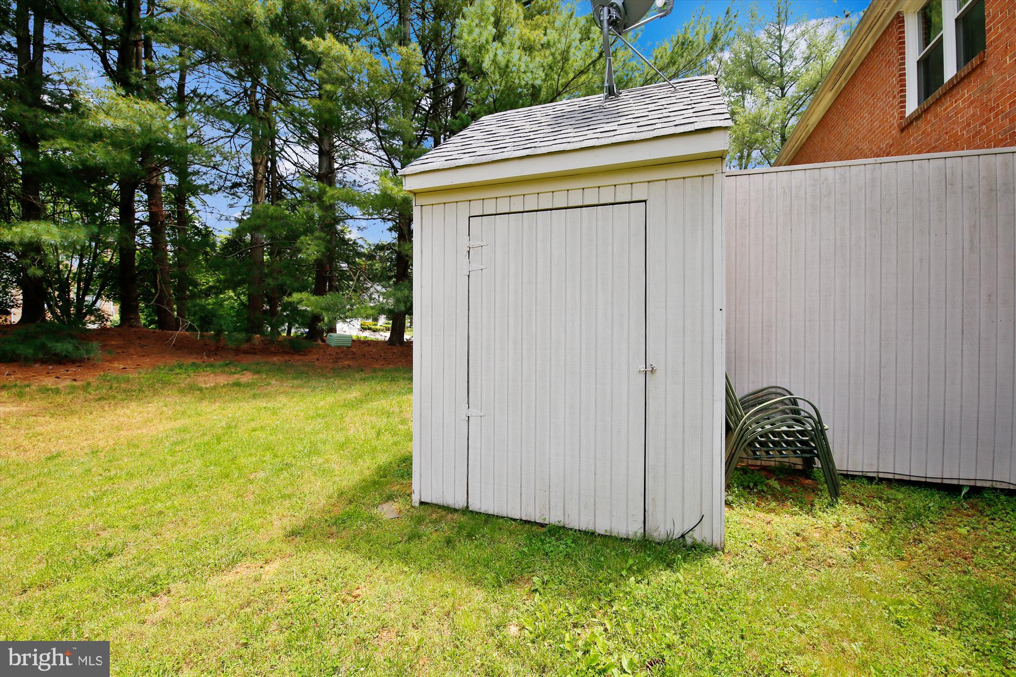 FALLSREACH - Residential Lease