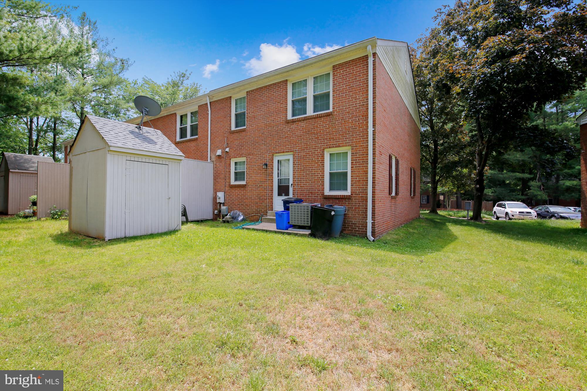 FALLSREACH - Residential Lease