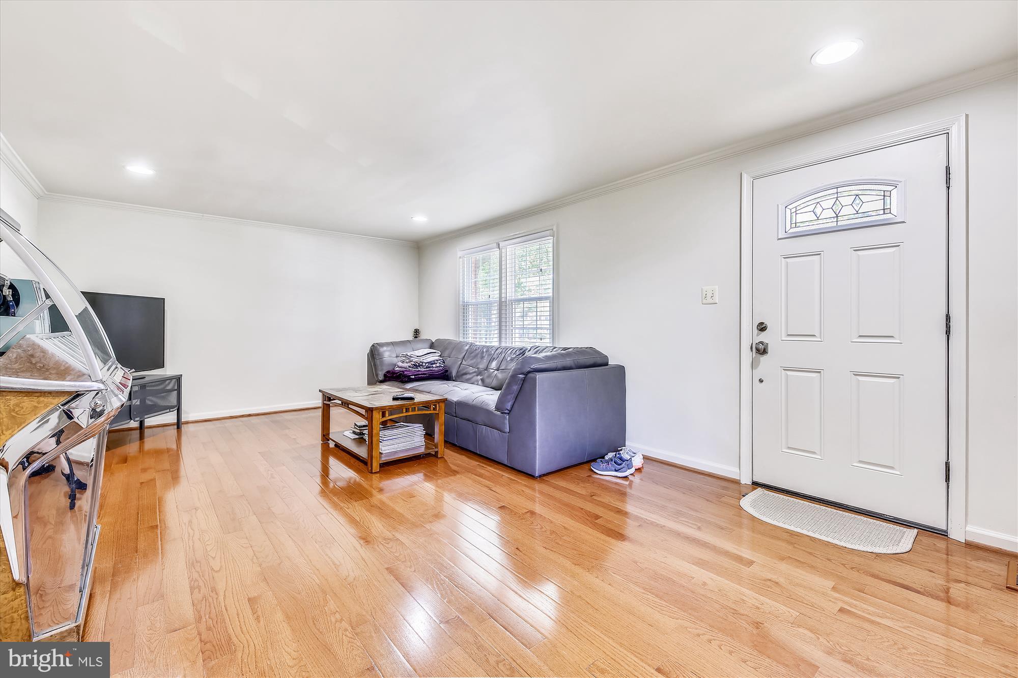 FALLSREACH - Residential Lease