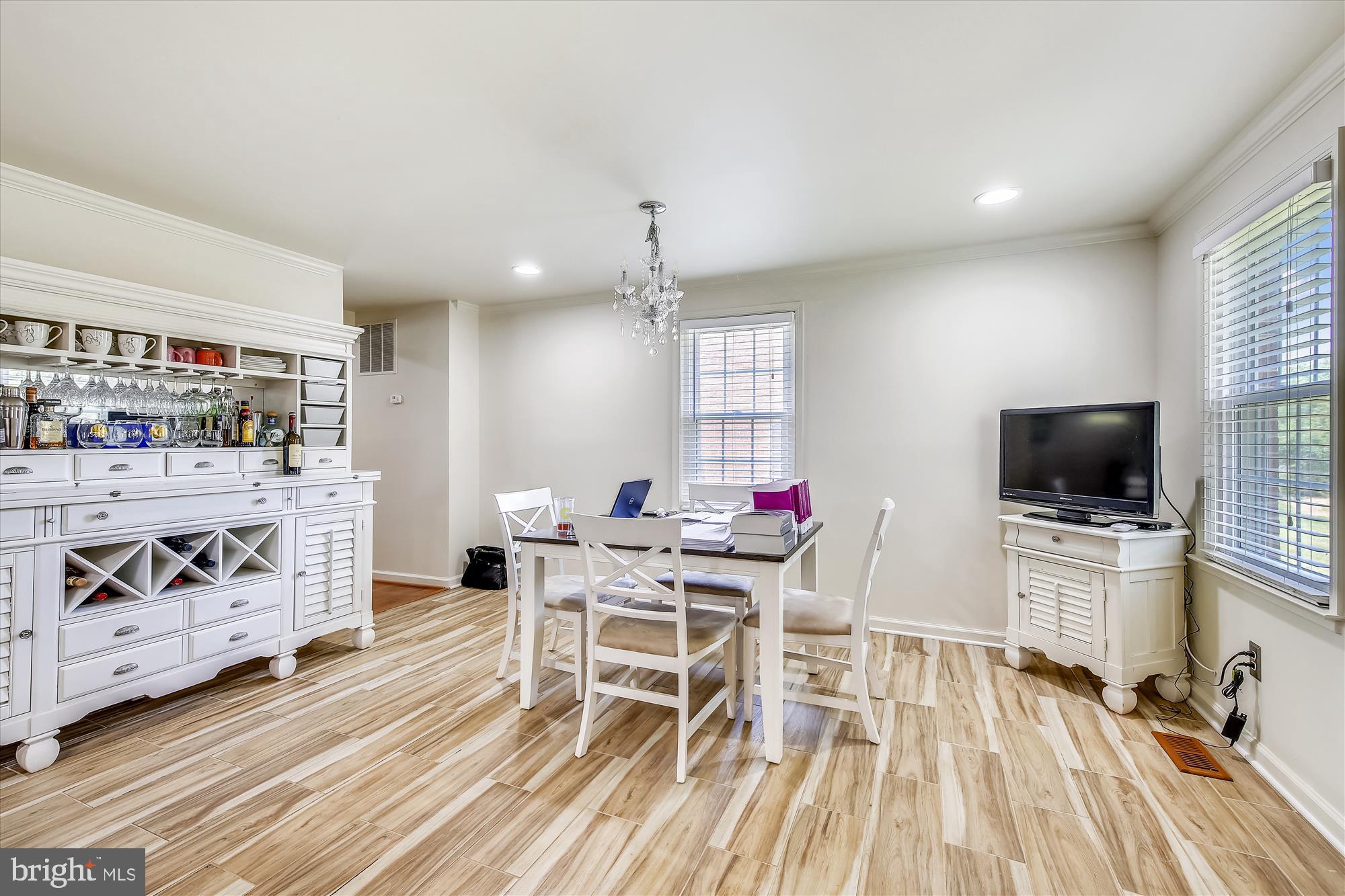 FALLSREACH - Residential Lease