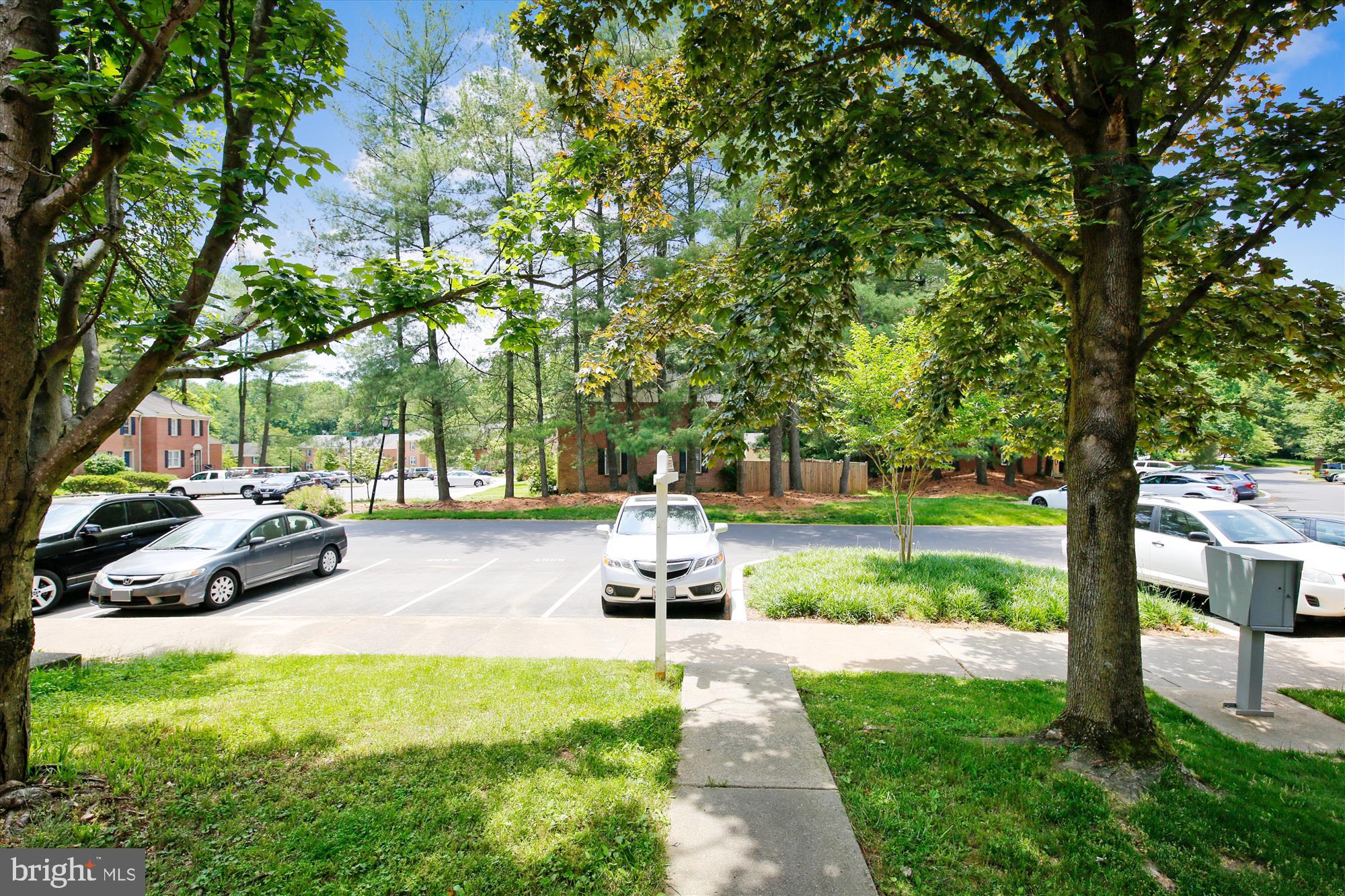 FALLSREACH - Residential Lease