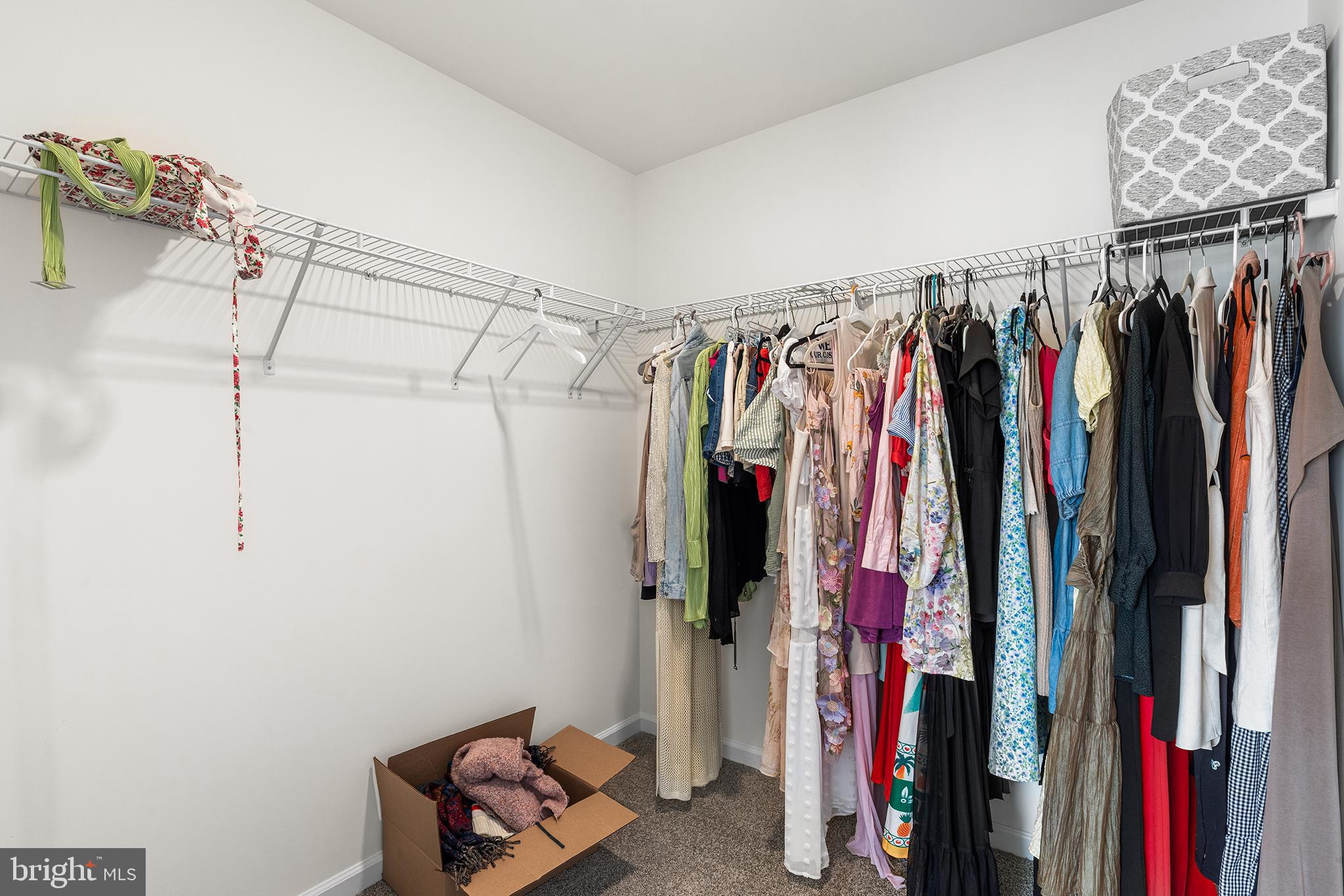 SILVER WOODS - Residential